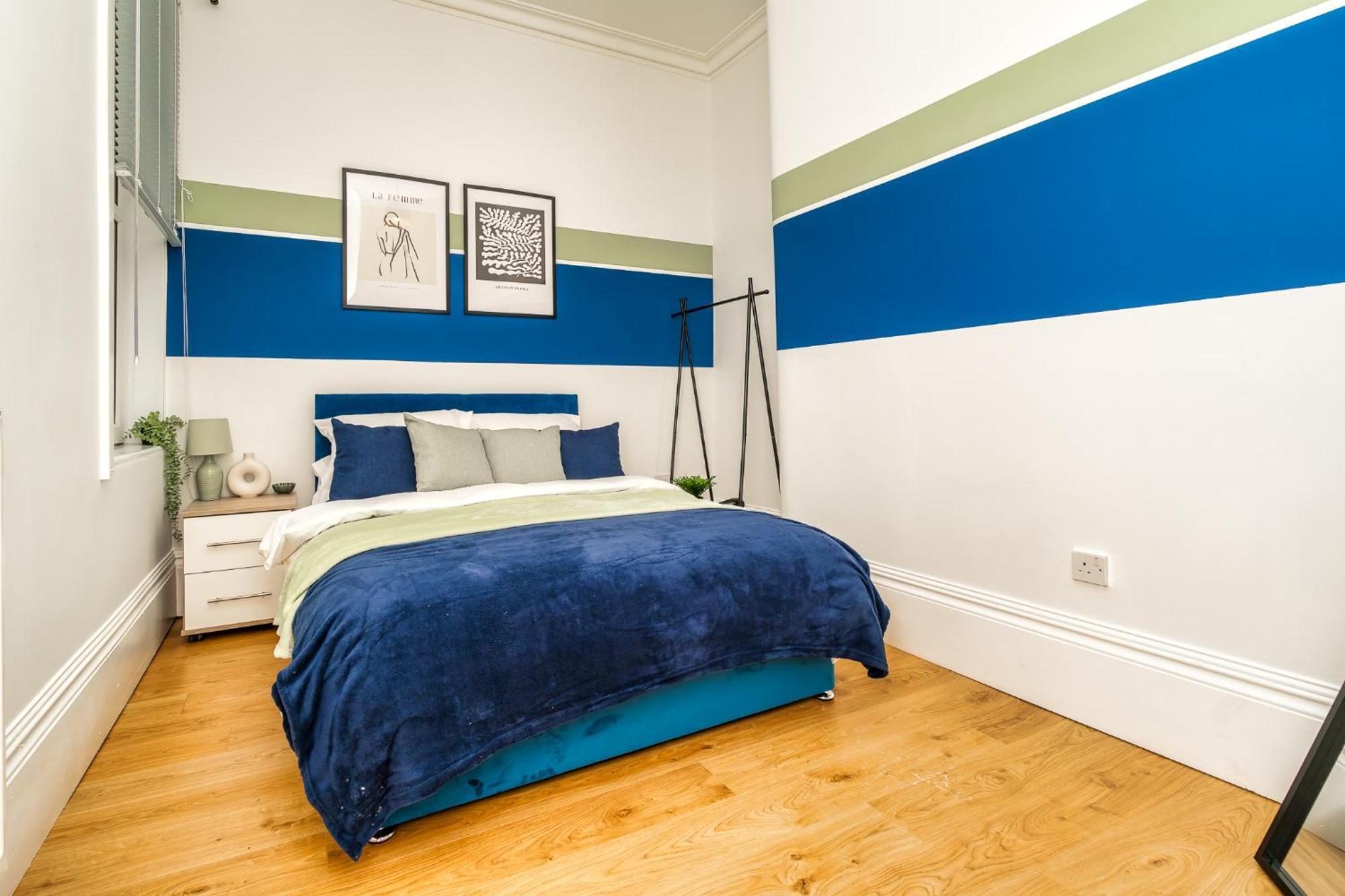Cosy Retreat - Charming 2-Bed Apartment Greenock Eksteriør billede