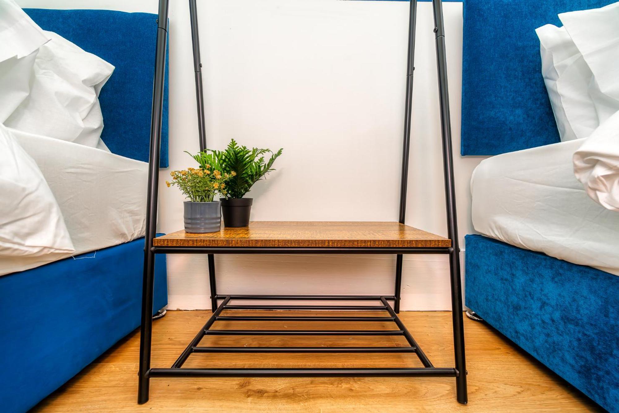 Cosy Retreat - Charming 2-Bed Apartment Greenock Eksteriør billede